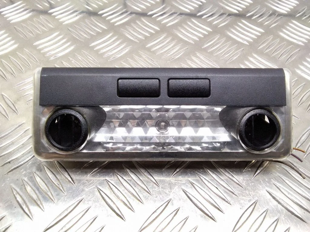 Lampka tylnych siedzeń – BMW Seria 3 E46 (1998-2005)