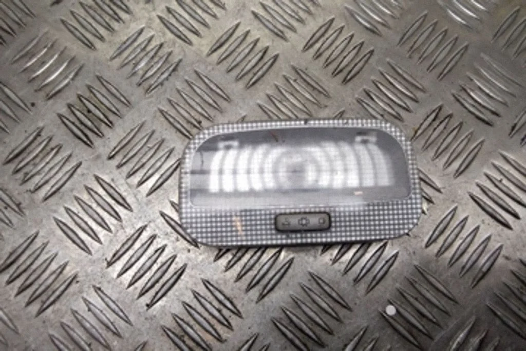 Esiistmete valgustustuli – Citroen C4 I (2004-2010)