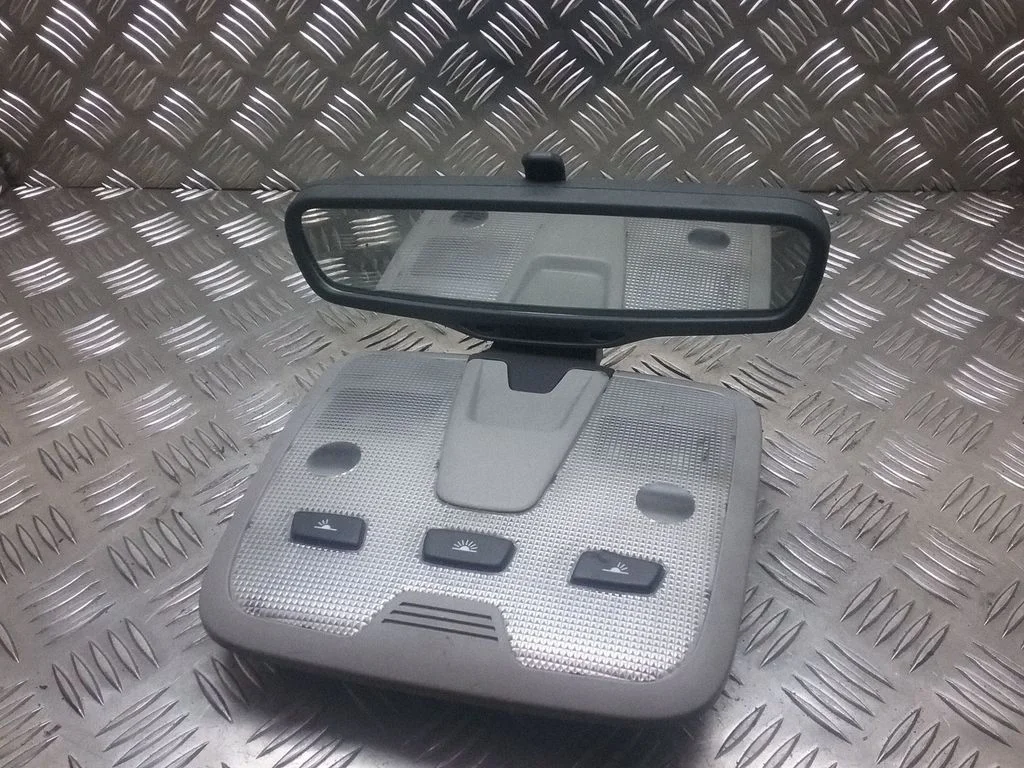 Esiistmete valgustustuli – Volvo V70 (2000-2004)