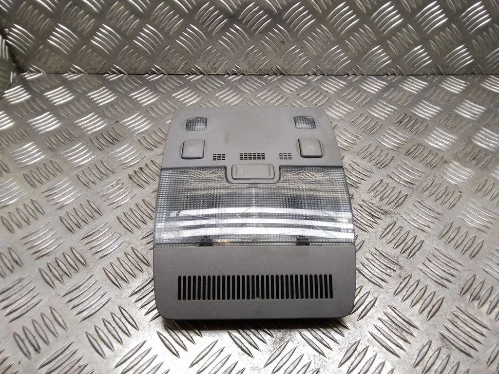 Esiistmete valgustustuli – Audi A4 S4 B6 8E 8H (2001-2005)