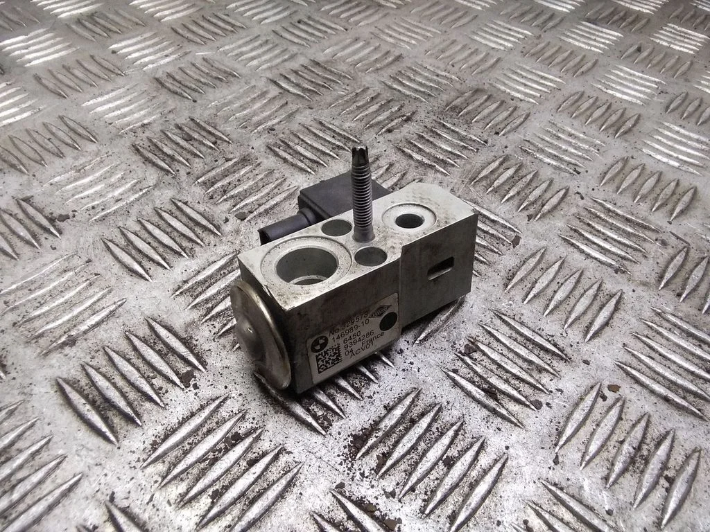 Air conditioning (A/C) expansion valve – BMW 1 Series F20 F21 (2011-2019)