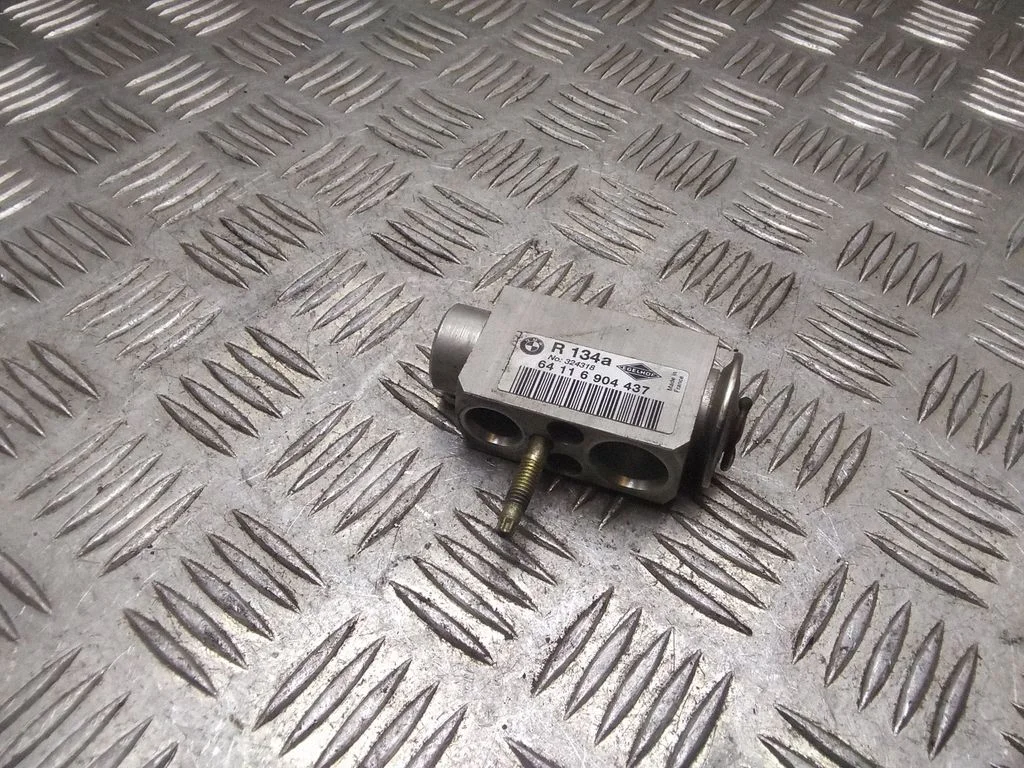 Air conditioning (A/C) expansion valve – BMW 3 Series E46 (1998-2005)