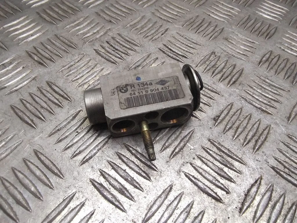 Air conditioning (A/C) expansion valve – BMW 3 Series E46 (1998-2005)