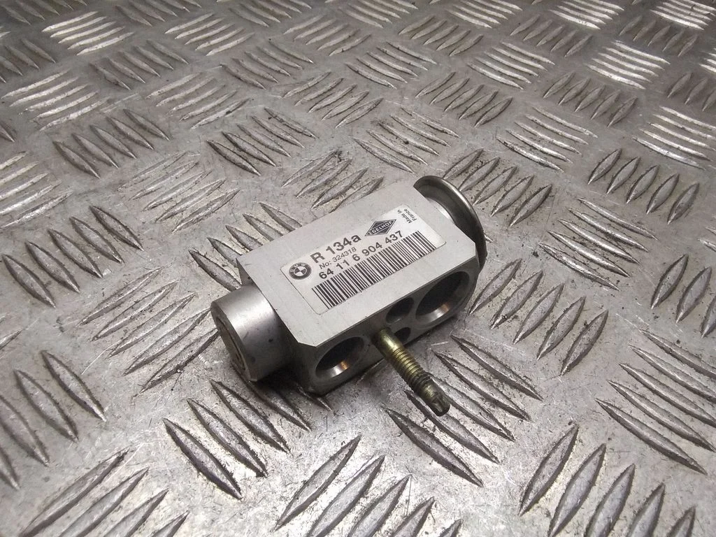 Air conditioning (A/C) expansion valve – BMW 3 Series E46 (1998-2005)