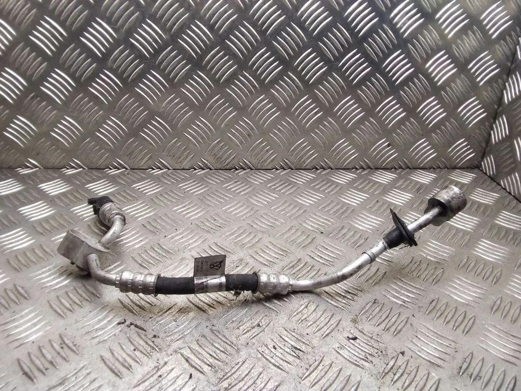 Kliimaseadme toru / voolik – Volkswagen Touareg I (2002-2010)