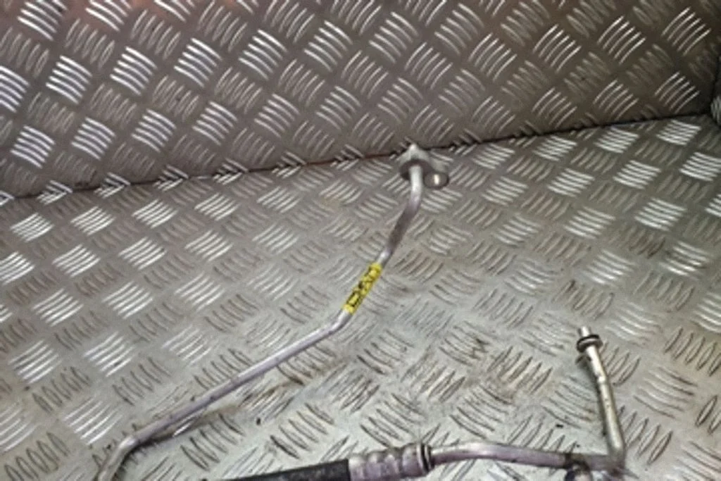 Air conditioning (A/C) pipe/hose – Opel Vectra C (2005-2009)