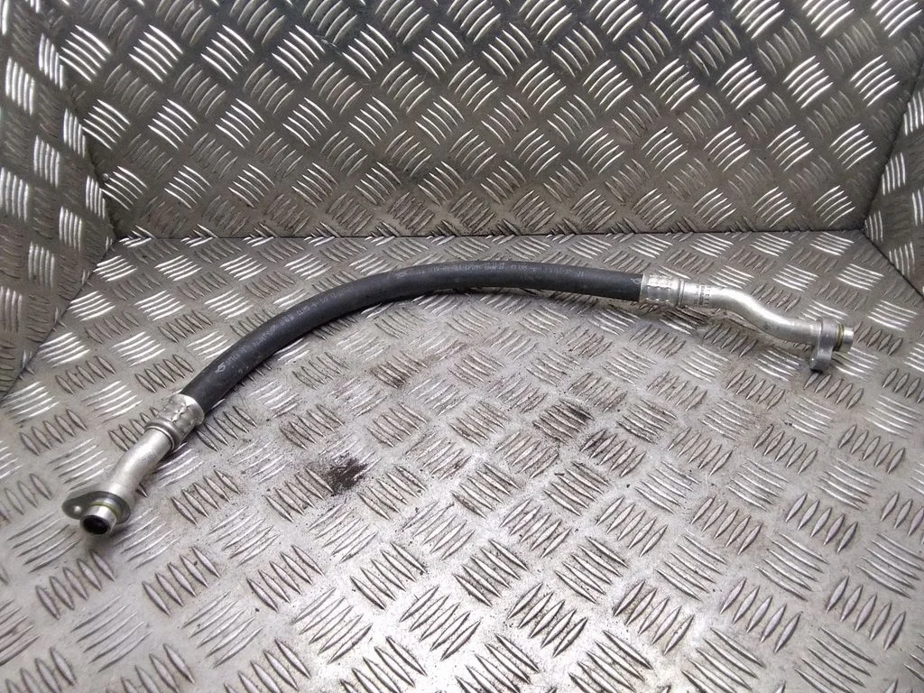 Air conditioning (A/C) pipe/hose – Nissan Qashqai+2 (2010-2014)
