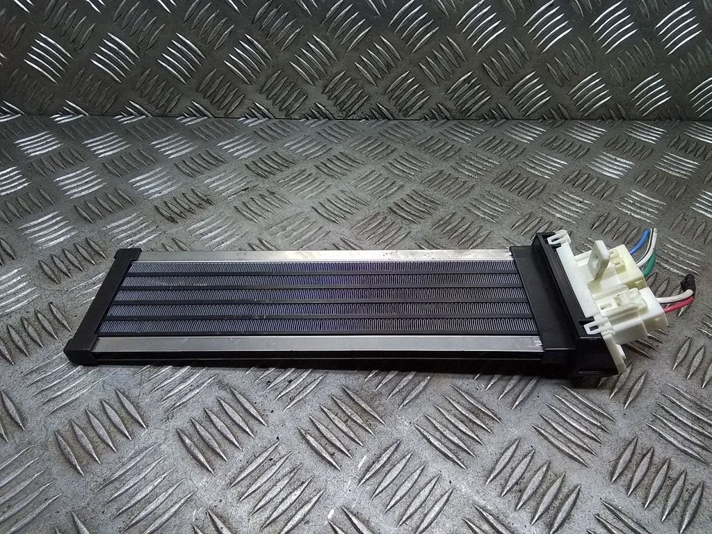 Elektriline salongi küttekeha radiaator 2948000031