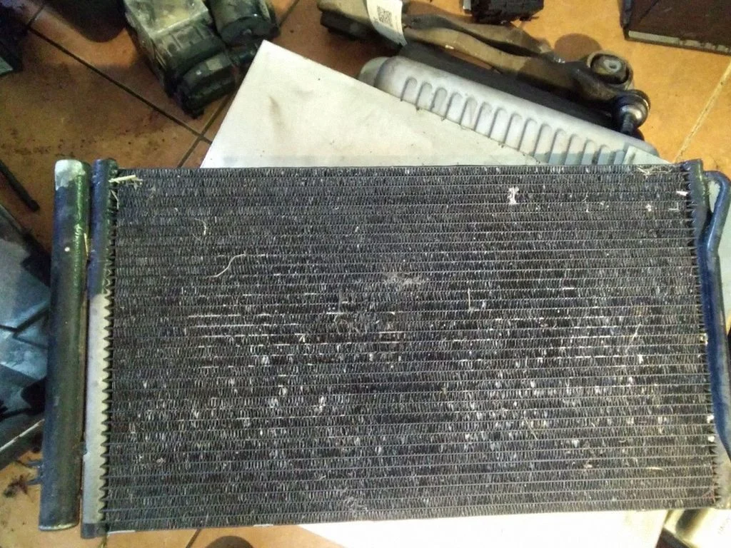 Gaisa kondicioniera dzesēšanas radiators (kondensators) – BMW 1. sērija E81 E87 (2004-2011)