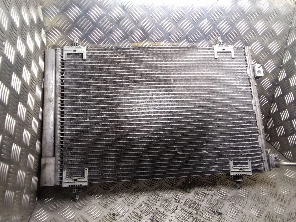 Gaisa kondicioniera dzesēšanas radiators (kondensators)