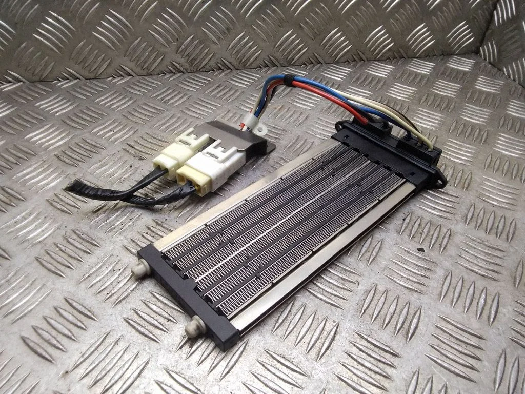 Electric cabin heater radiator – Nissan Qashqai (2006-2010)