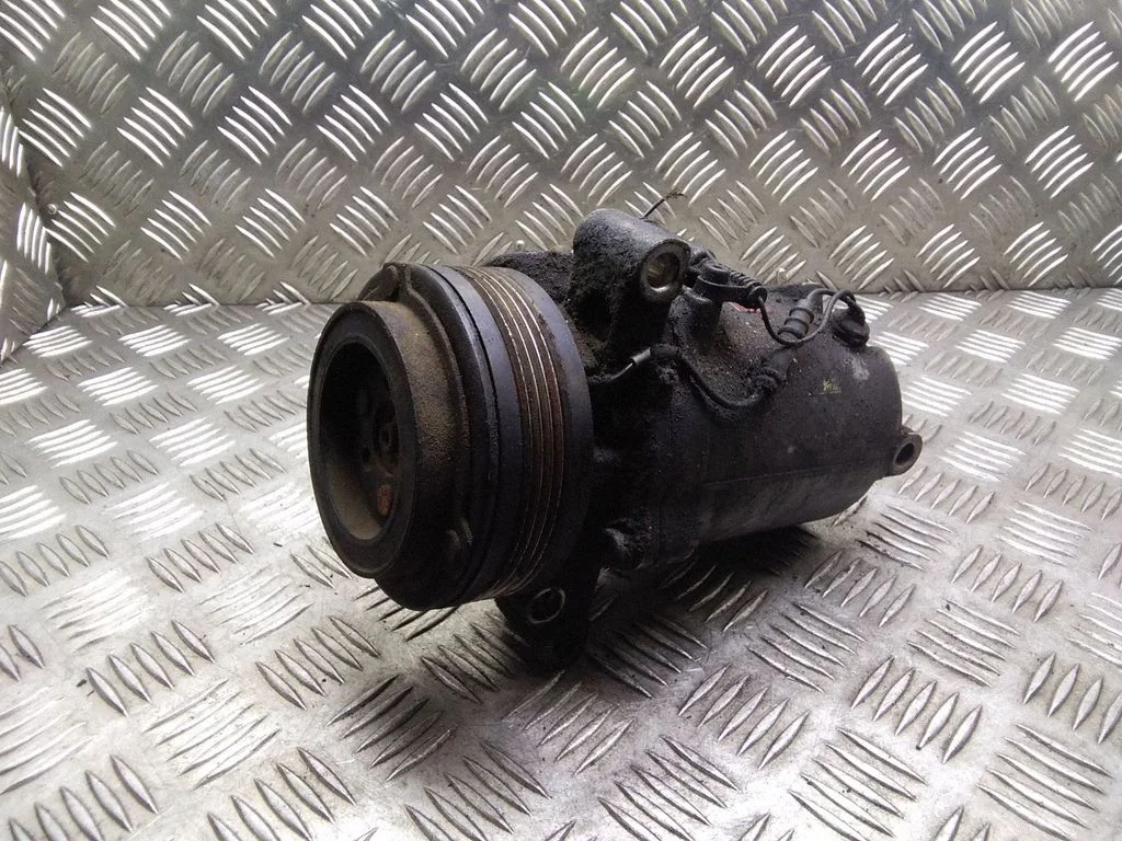 Air conditioning (A/C) compressor (pump) 64528386650
