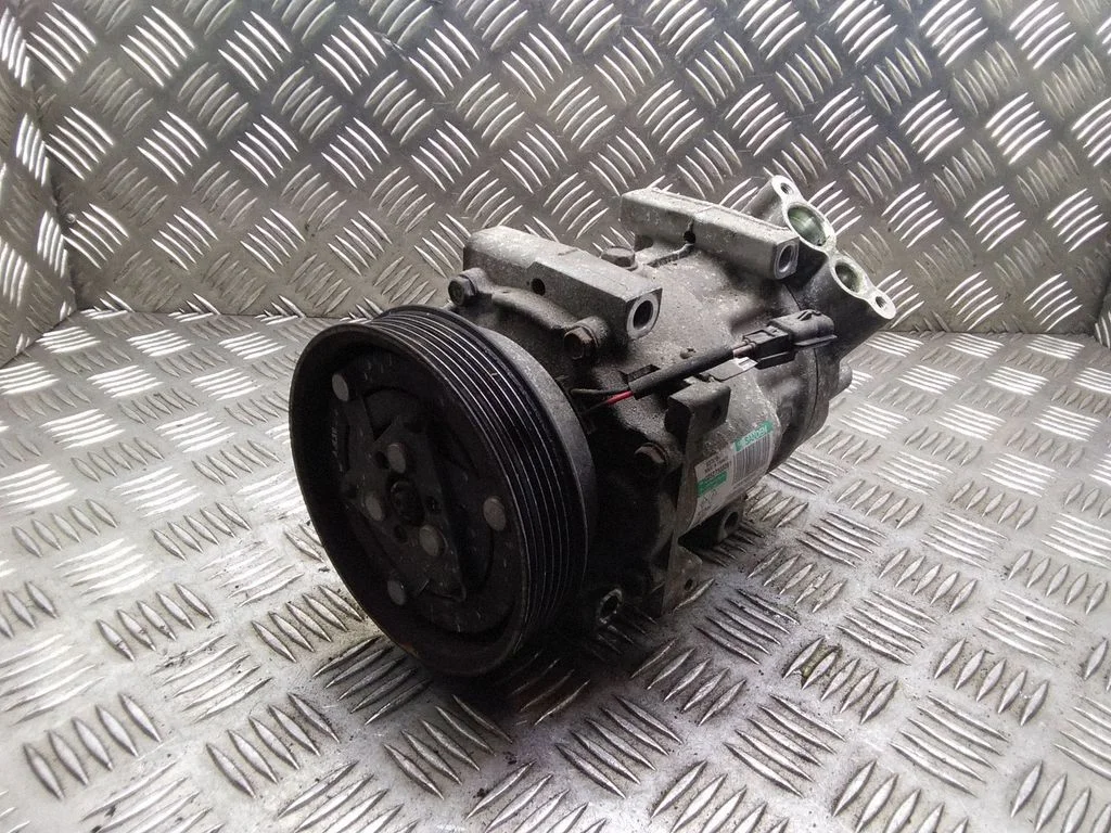 Kliimakompressor (pump) – Nissan Qashqai (2010-2014)
