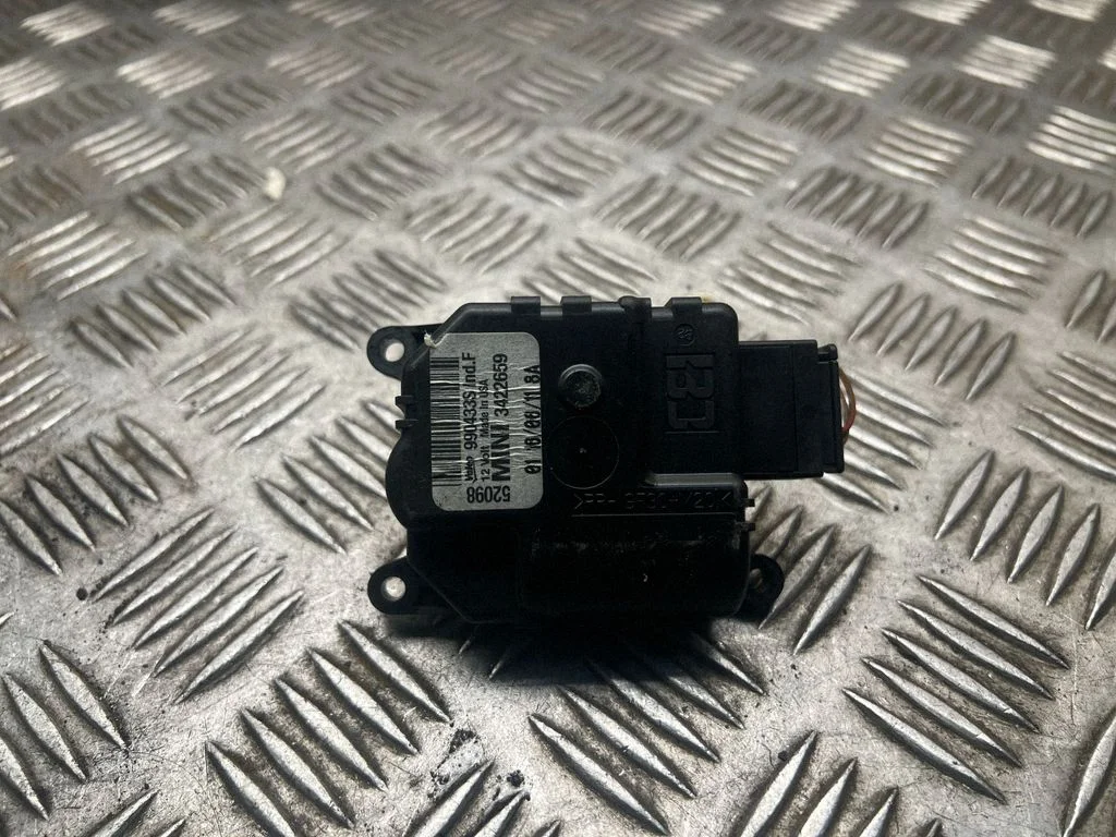 Silniczek klapki nawiewu – Mini Cooper Countryman R60 (2011-2016)