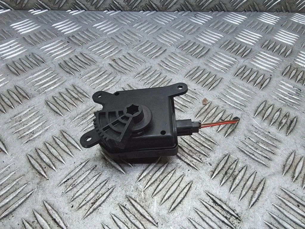 Silniczek klapki nawiewu – Opel Astra H (2004-2012)