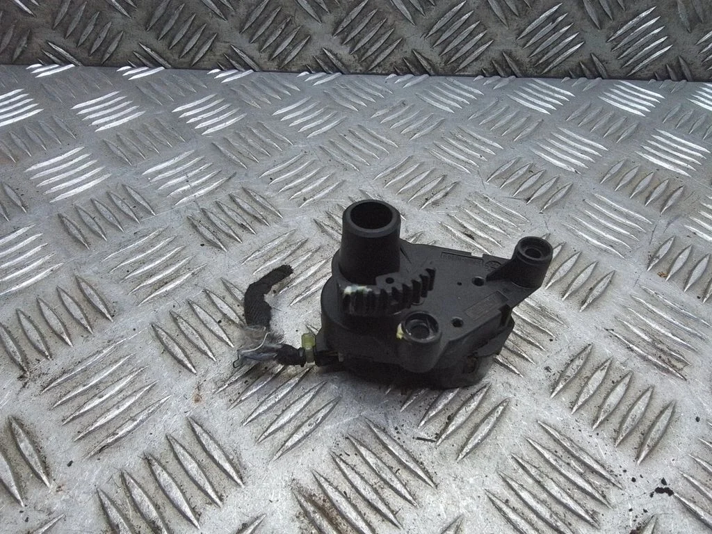 Air flap motor/actuator – Seat Alhambra (Mk1) (1996-2010)