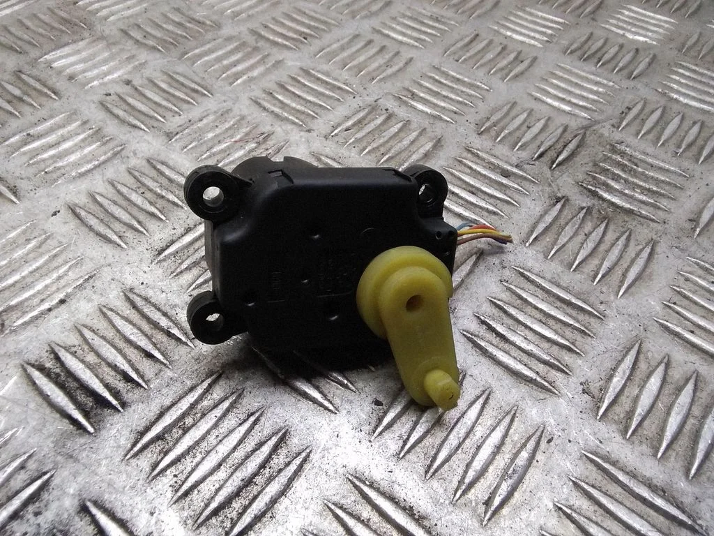 Air flap motor/actuator – Opel Signum (2003-2008)