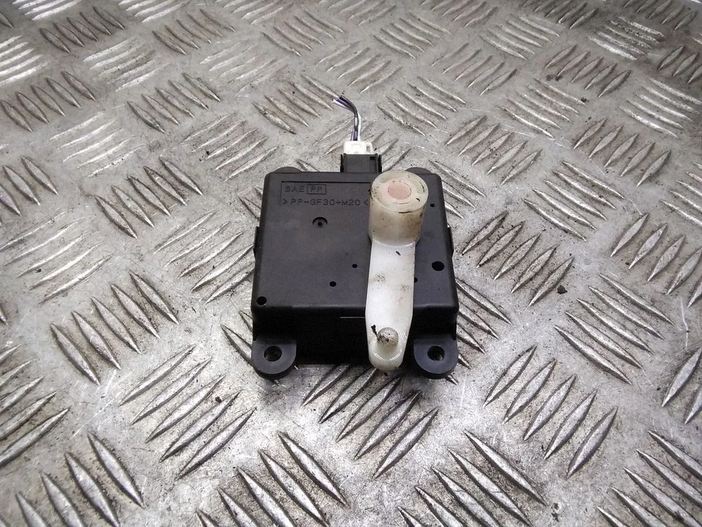 Air flap motor/actuator – Nissan Qashqai+2 (2010-2014)