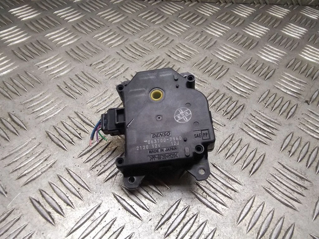 Air flap motor/actuator – Toyota Prius (XW20) (2003-2009)