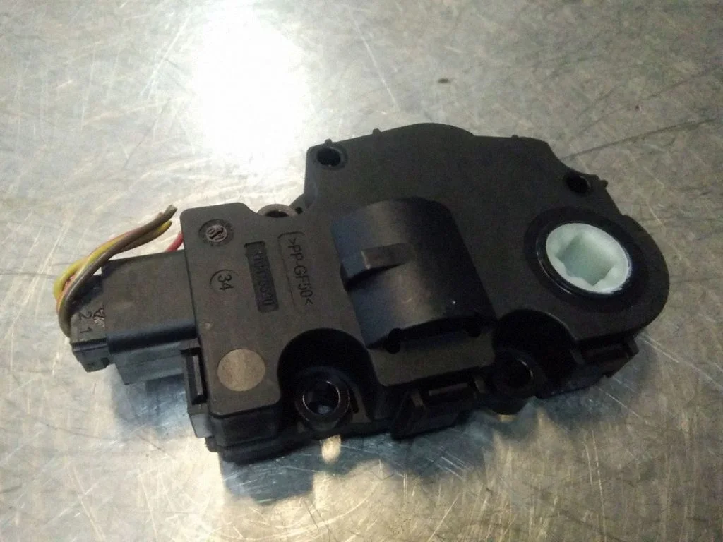 Air flap motor/actuator – BMW 3 Series E90 E91 (2005-2012)