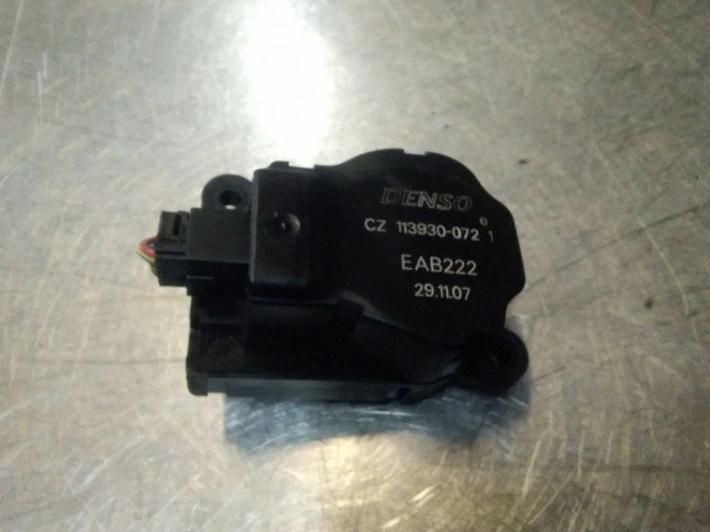 Air flap motor/actuator – BMW 3 Series E90 E91 (2005-2012)