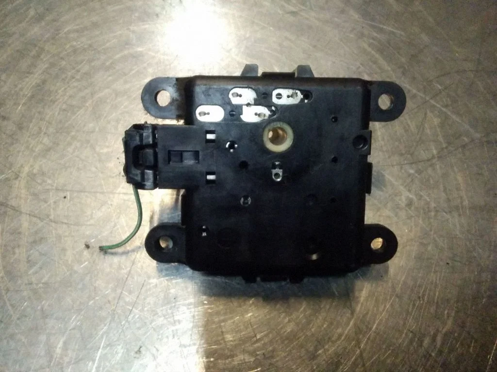Air flap motor/actuator – Subaru Legacy (1999-2003)