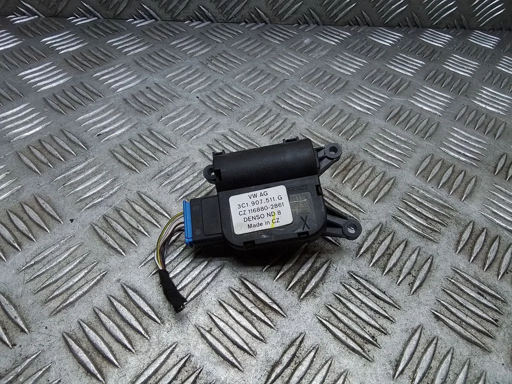 Air flap motor/actuator – Volkswagen Tiguan (2007-2016)