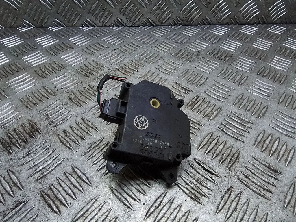 Air flap motor/actuator – Toyota Prius (XW20) (2003-2009)