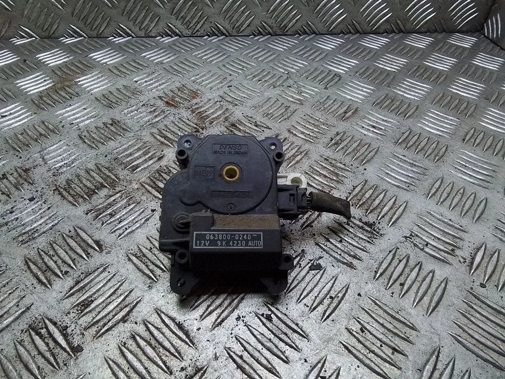 Air flap motor/actuator – Toyota Prius (XW20) (2003-2009)