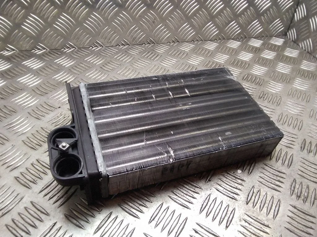 Salongi küttekeha radiaator B6689855