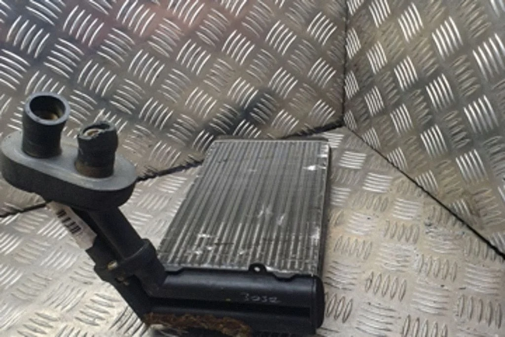 Krāsniņas radiators – Ford Galaxy (2000-2006)