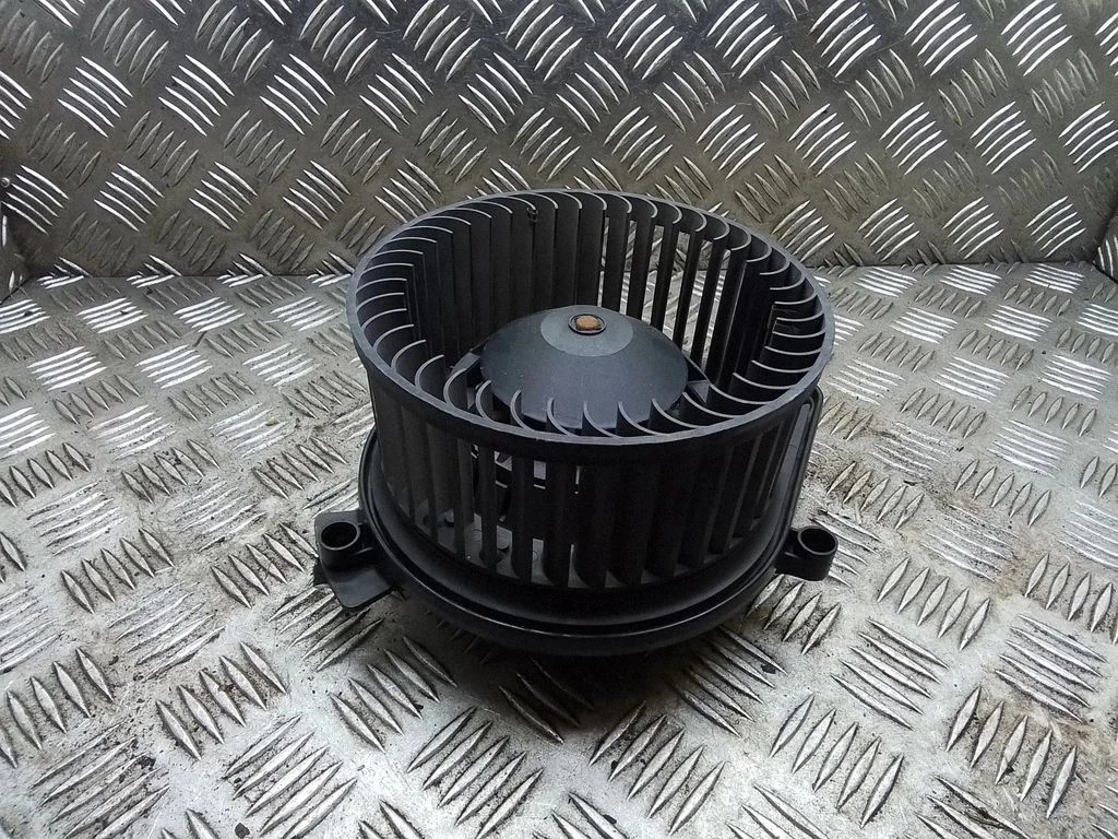 Salongipuhur – Audi A4 S4 B7 8E 8H (2005-2008)