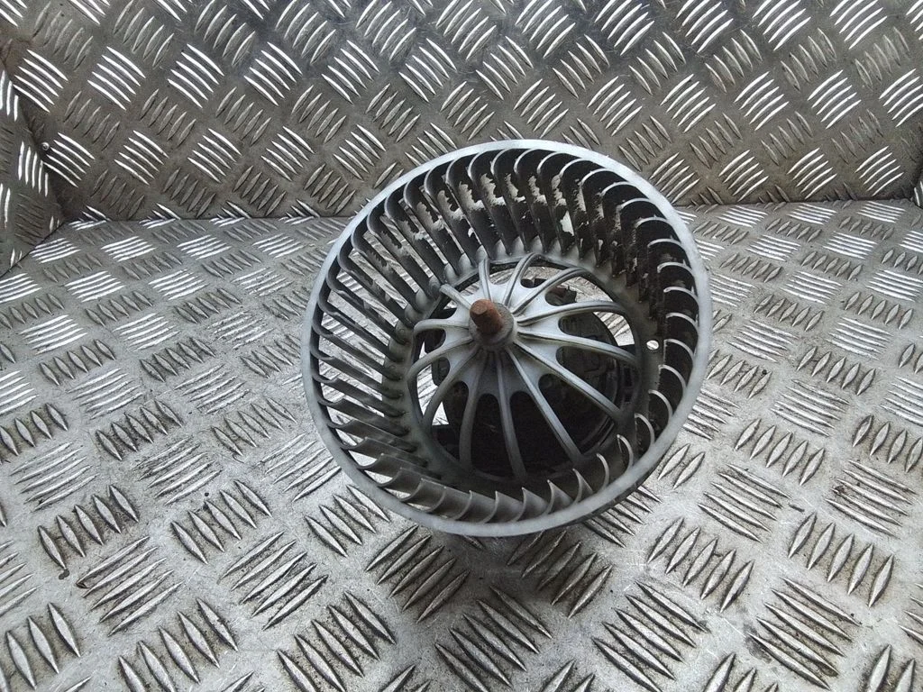 Heater fan/blower – Volvo V60 (2013-2018)