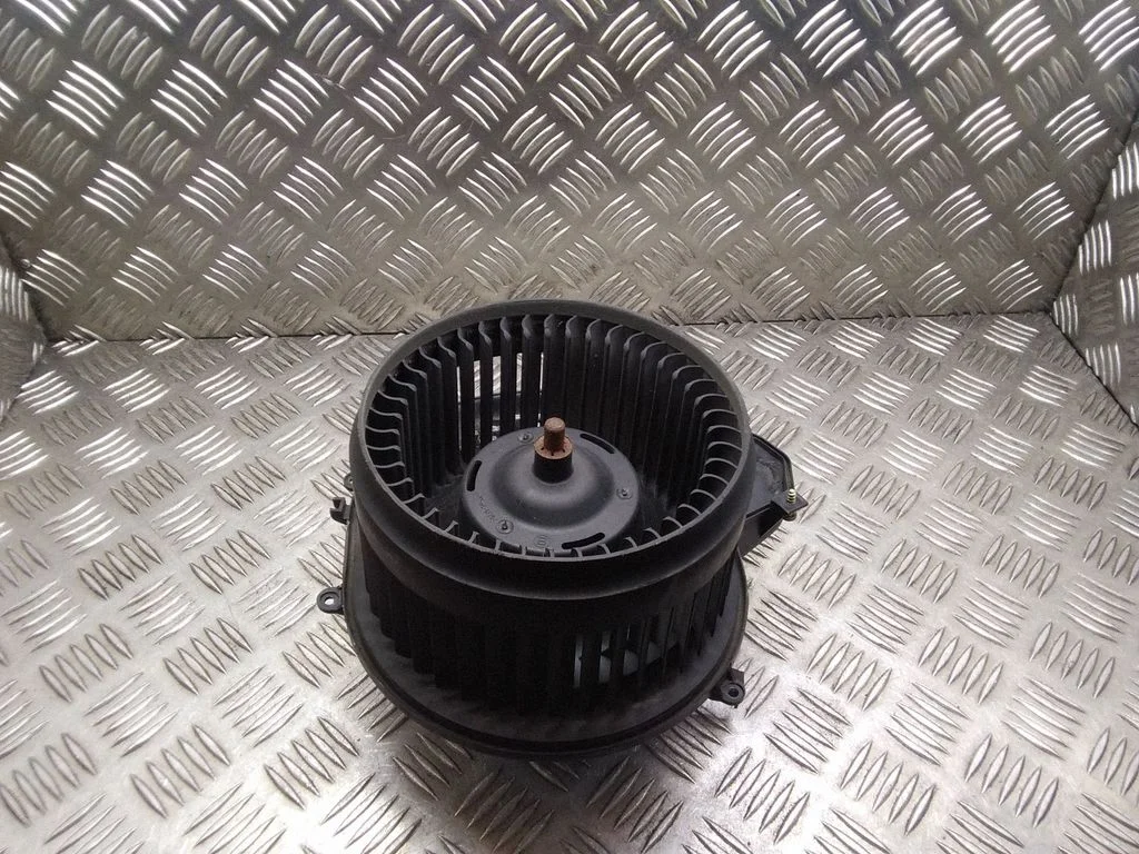 Krāsniņas ventilators/pūtējs – Volvo S60 (2001-2004)