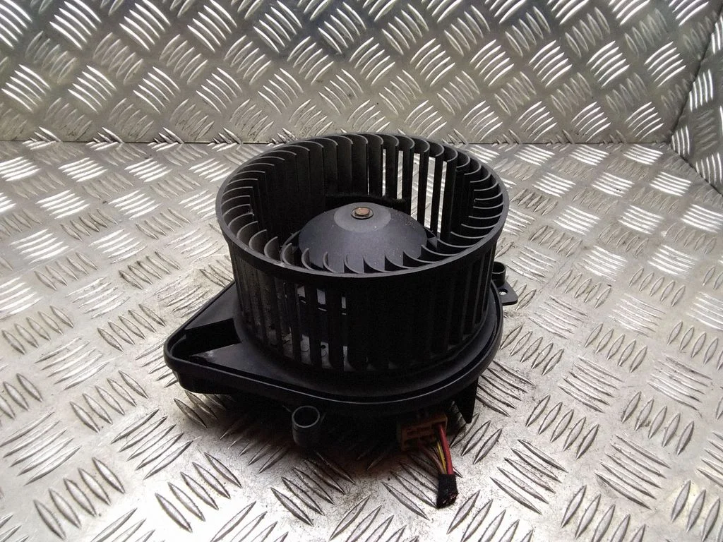 Salongipuhur – Audi A4 S4 B6 8E 8H (2001-2005)