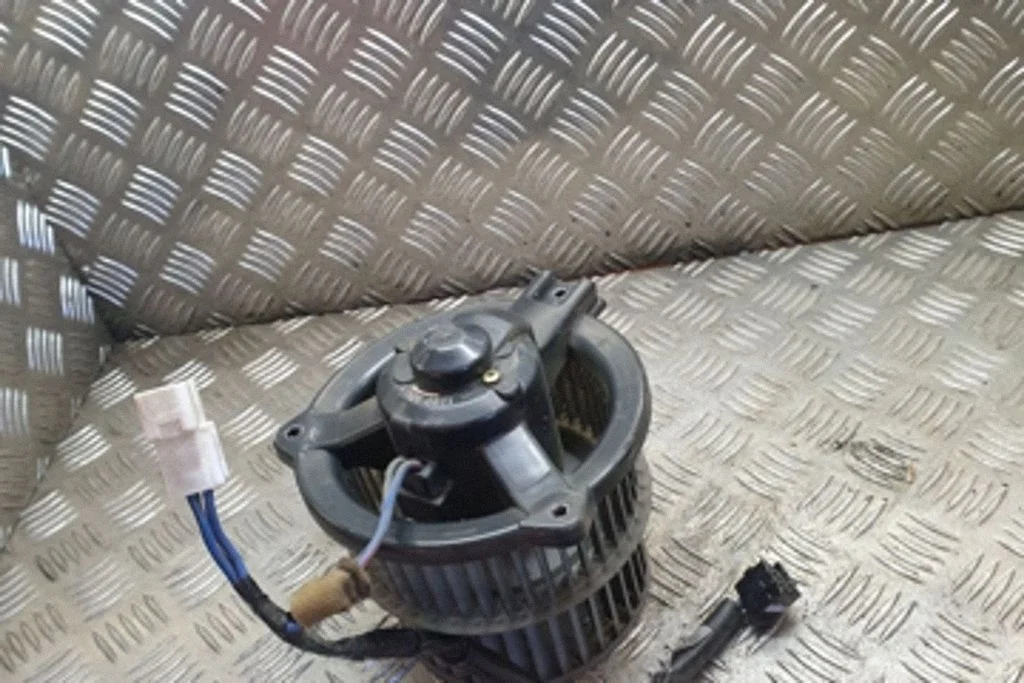 Heater fan/blower – Toyota Yaris Verso (1999-2005)