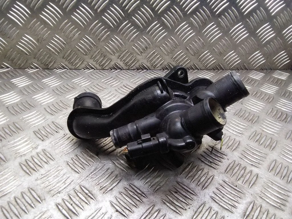 Thermostat/thermostat housing – Peugeot 308 (2007-2013)
