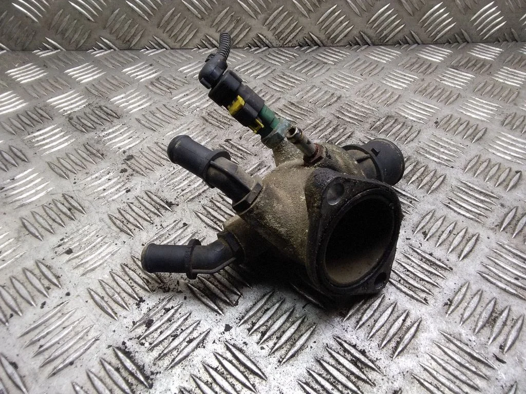 Termostat / obudowa termostatu – Opel Zafira B (2005-2014)