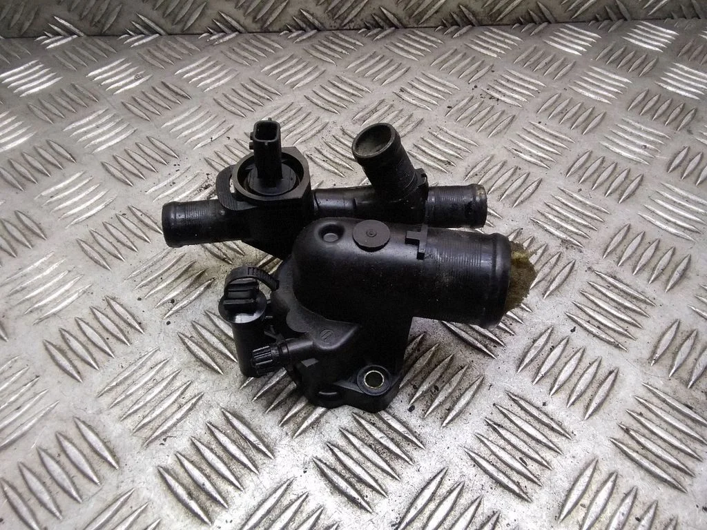 Termostaat / termostaadi korpus – Renault Trafic II (X83) (2001-2014)