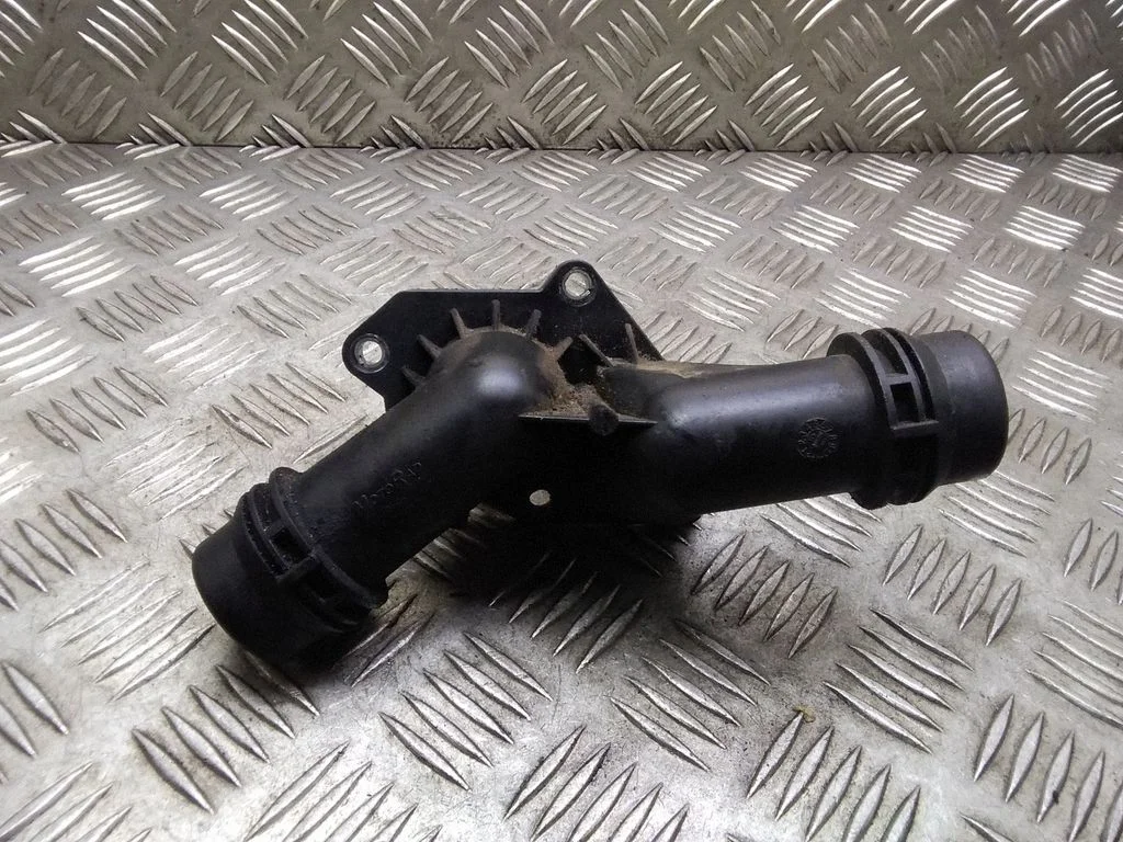 Termostat / obudowa termostatu – BMW Seria 3 E46 (1998-2005)