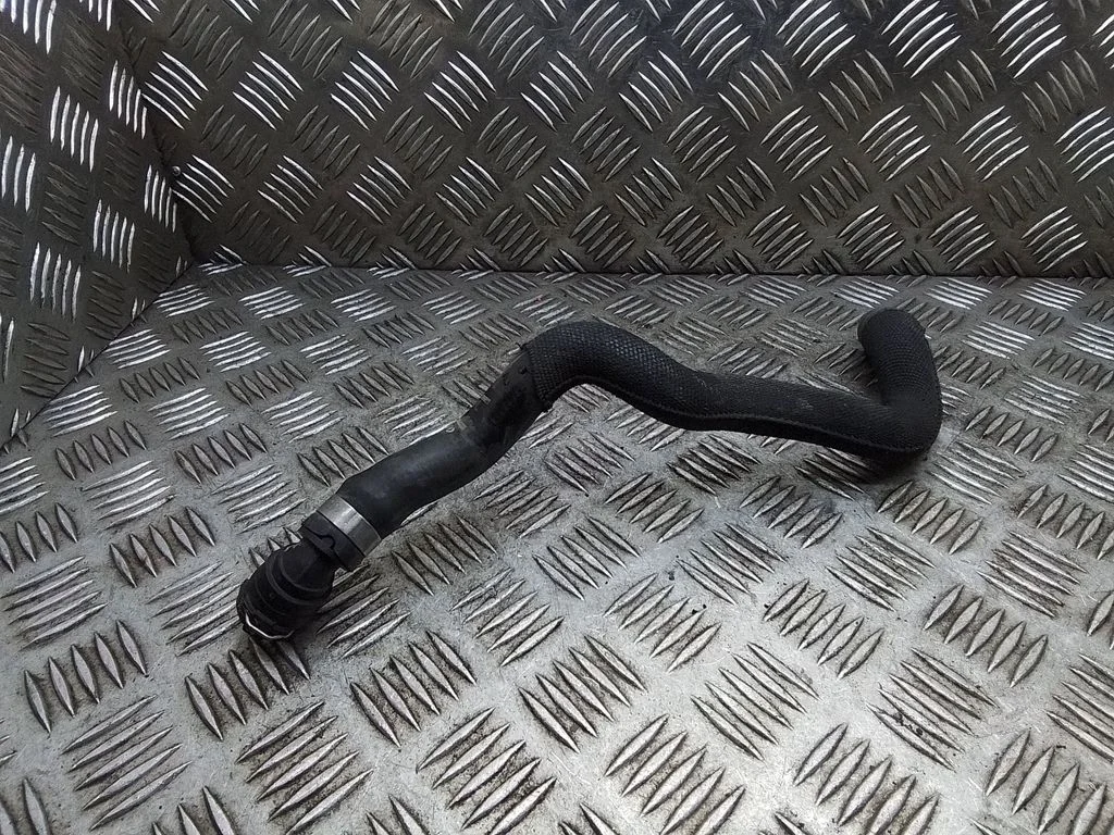 Mootori jahutusvedeliku toru / voolik – Volvo V60 (2013-2018)