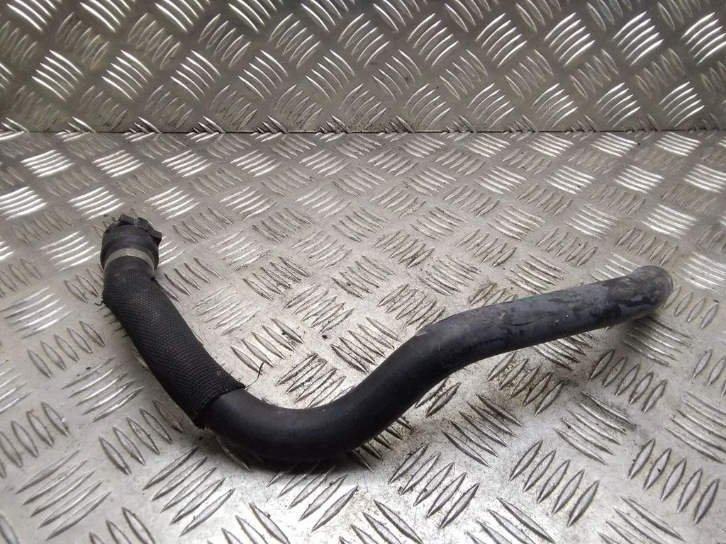 Engine coolant pipe/hose – BMW 1 Series E81 E87 (2004-2011)