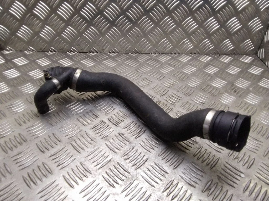 Motora dzesēšanas caurule (-es)/šļūtene (-es) – BMW 1. sērija E81 E87 (2004-2011)