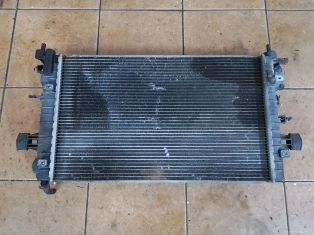 Coolant radiator – Opel Zafira B (2005-2014)