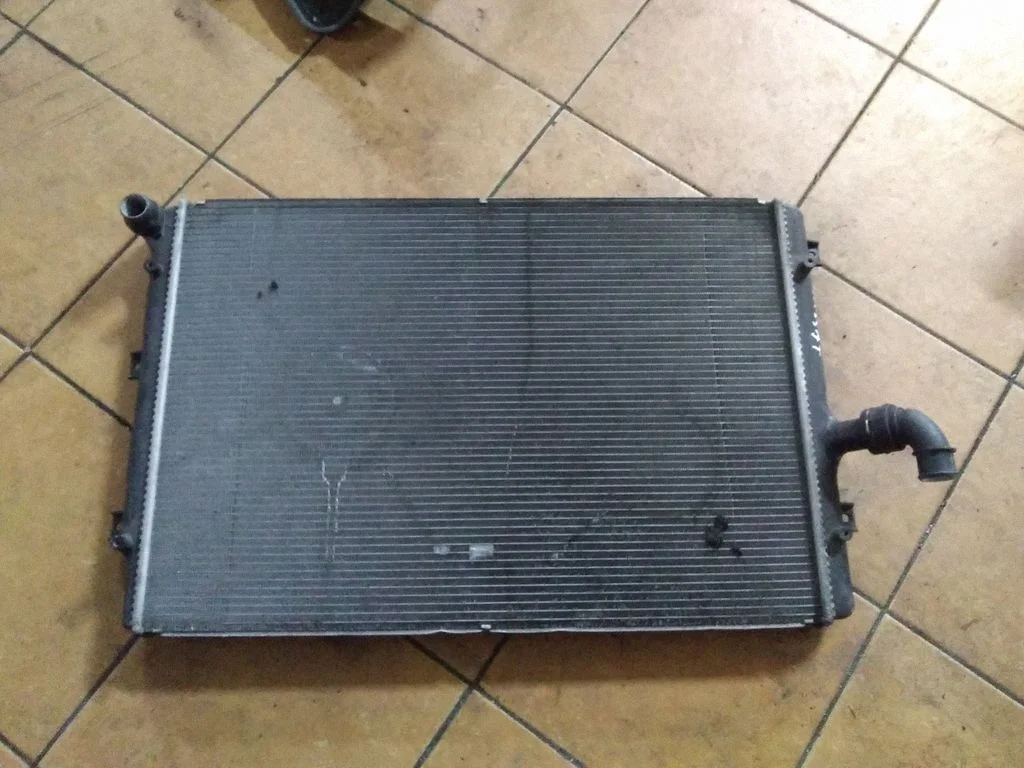 Dzesēšanas šķidruma radiators – Volkswagen Passat B5.5 (2001-2005)