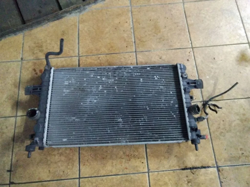 Dzesēšanas šķidruma radiators