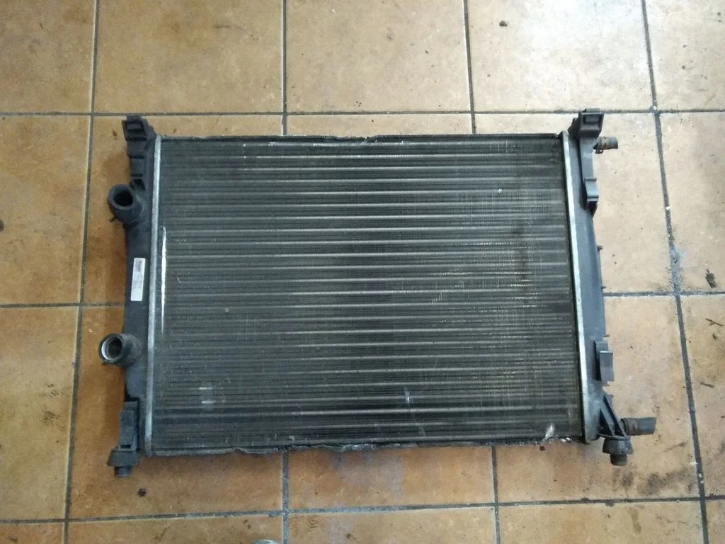 Coolant radiator – Renault Megane II (2002-2005)