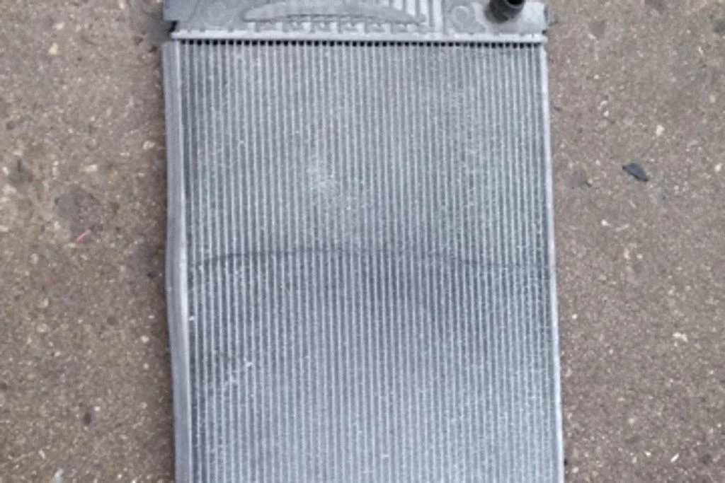 Chłodnica wody – Audi A6 Allroad C5 (1999-2005)