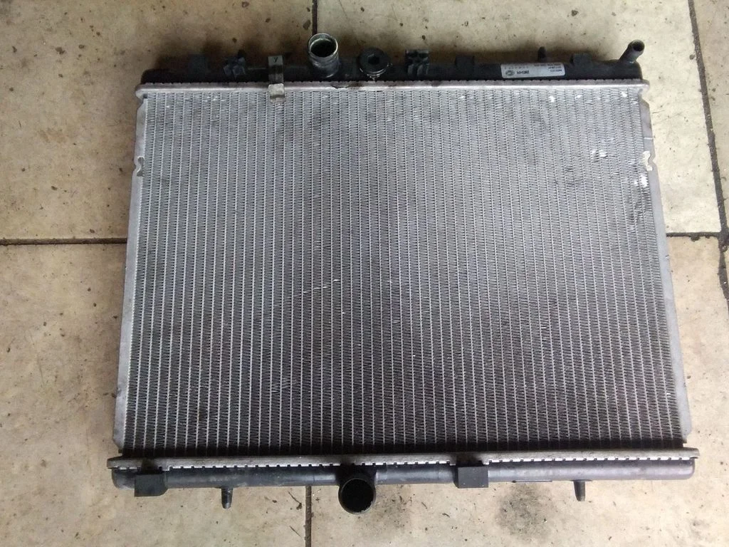 Coolant radiator – Citroen C4 I (2004-2010)