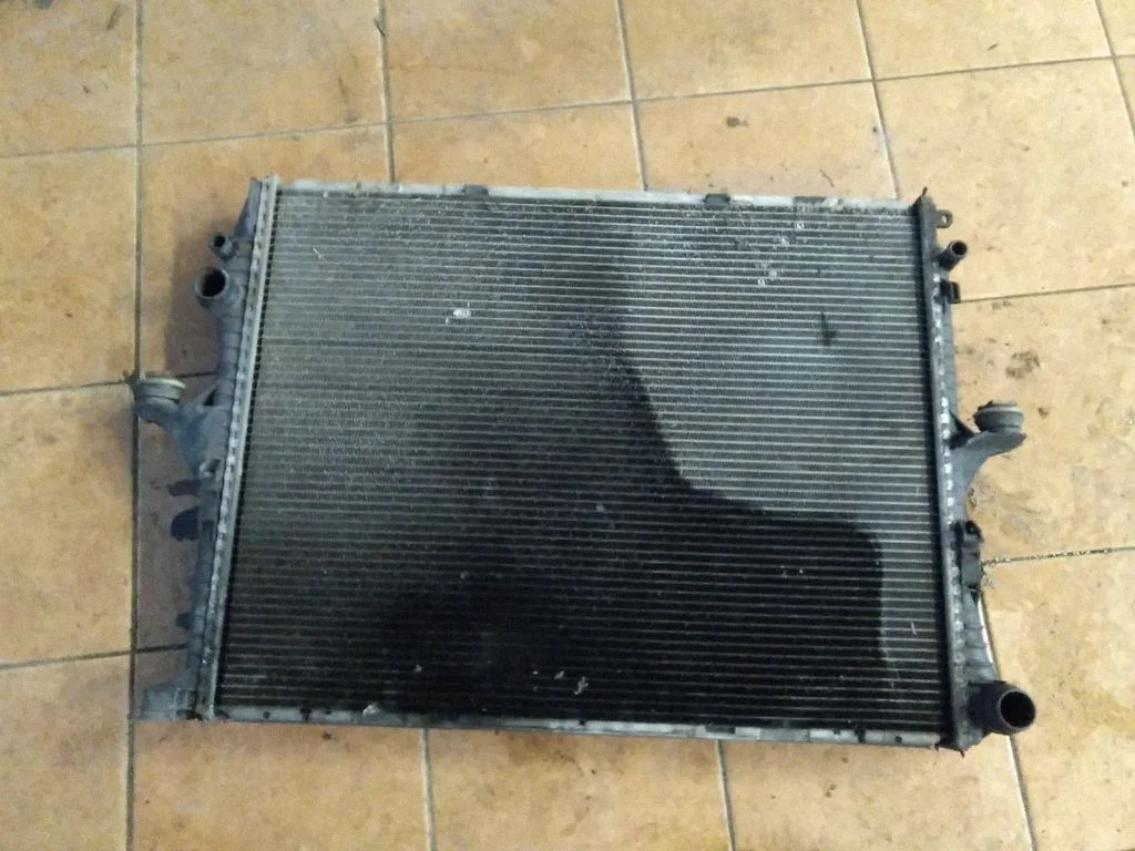 Jahutusvedeliku radiaator – Volkswagen Touareg I (2002-2010)